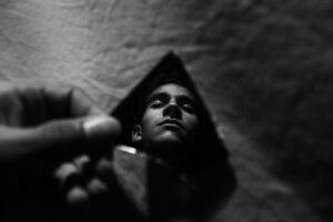 うつや不安はなぜ起こるのか、その仕組みを解説しますか？